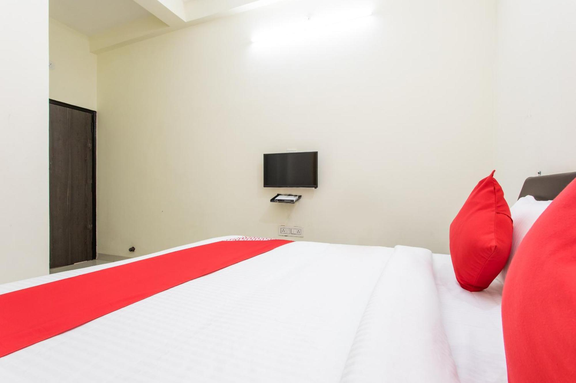 Hotel Oyo Royal Indore